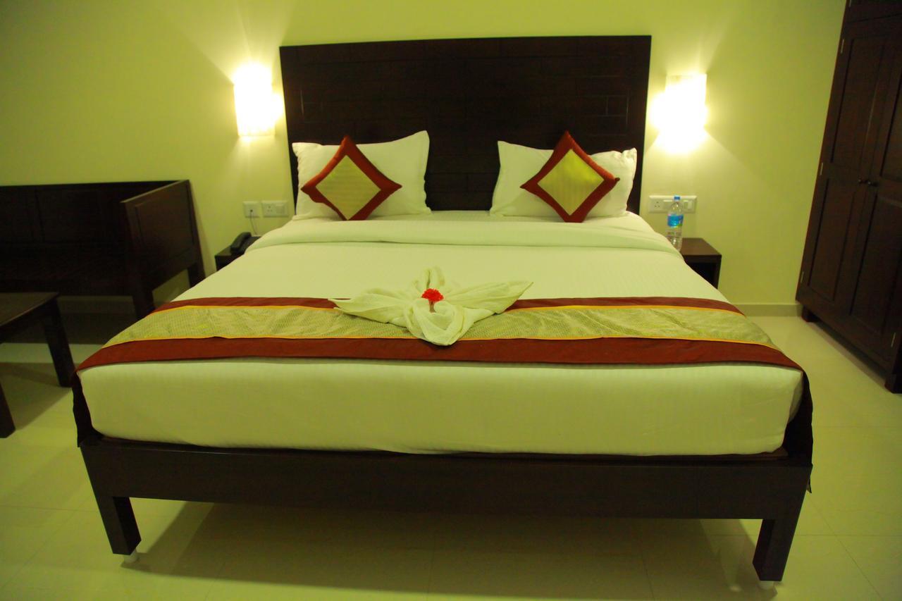 Five Falls Resort Kuttālam Exterior foto
